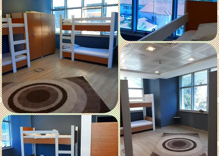 Blue Bells Хостел *